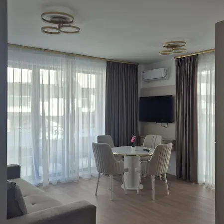 アパート Sunrise La Mare Mamaia Nord コンスタンツァ