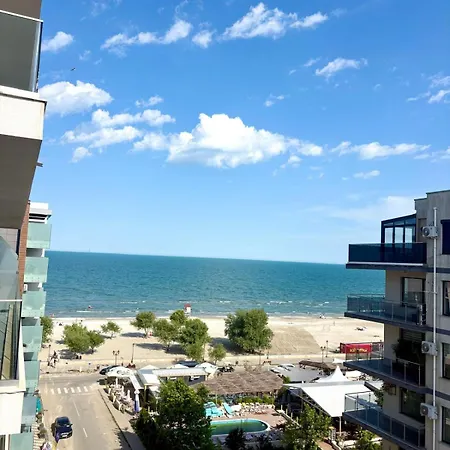 Sunrise La Mare Mamaia Nord アパート コンスタンツァ