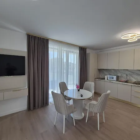 アパート Sunrise La Mare Mamaia Nord コンスタンツァ