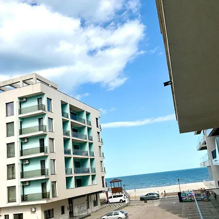 Sunrise La Mare Mamaia Nord アパート コンスタンツァ